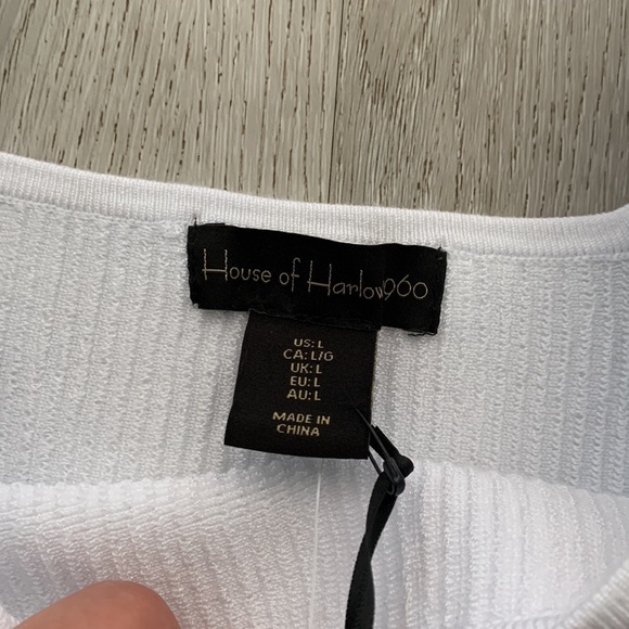 NWT House Of Harlow 1960 Revolve Sculpt Knit Square Neck Crop Tank White, size L - Picture 8 of 10
